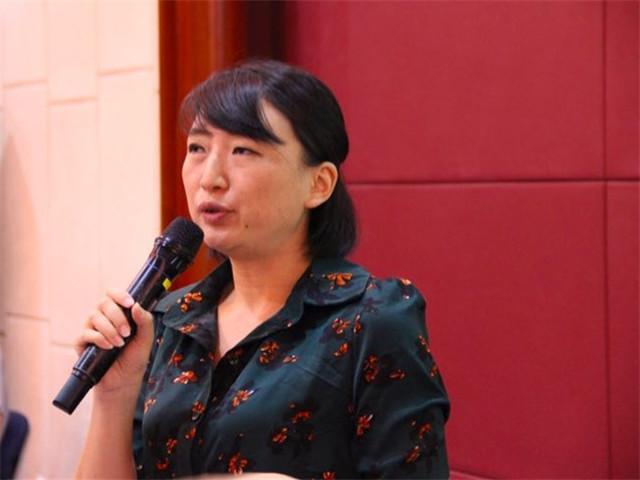 图3 王老师在讲课。.jpg